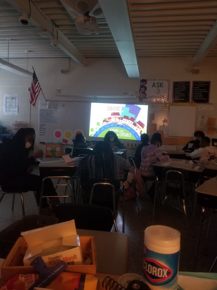 Students are learning what a smart city is and how we can make Griffin a smart city! We will present our findings to our very own Mayor Hollberg!! Last year, he was a great inspiration to the kids.