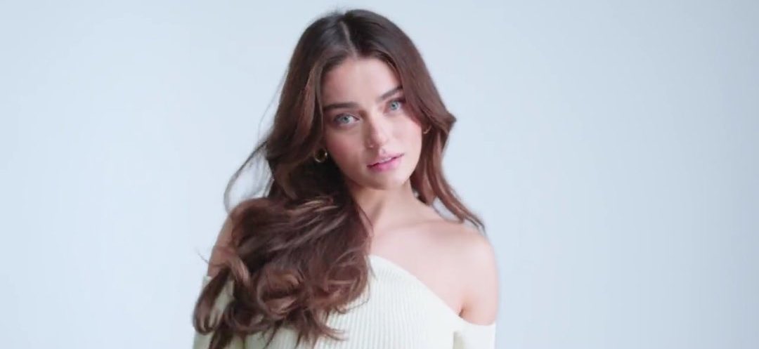 TvDunyasii's tweet photo. Ayça Ayşin Turan, L’Oreal markasının yeni yüzü oldu. Reklam filmi bugün yayınlandı… https://t.co/C1ycN2dQh6
