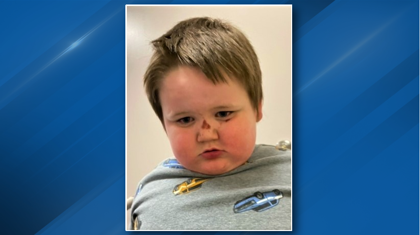 Local12's tweet photo. ***PLEASE RETWEET***

#BREAKING: Non-verbal boy found walking alone on a local road. JFS is search for his family.  https://t.co/ji3DL7DyaP https://t.co/4CEn0NQyCK