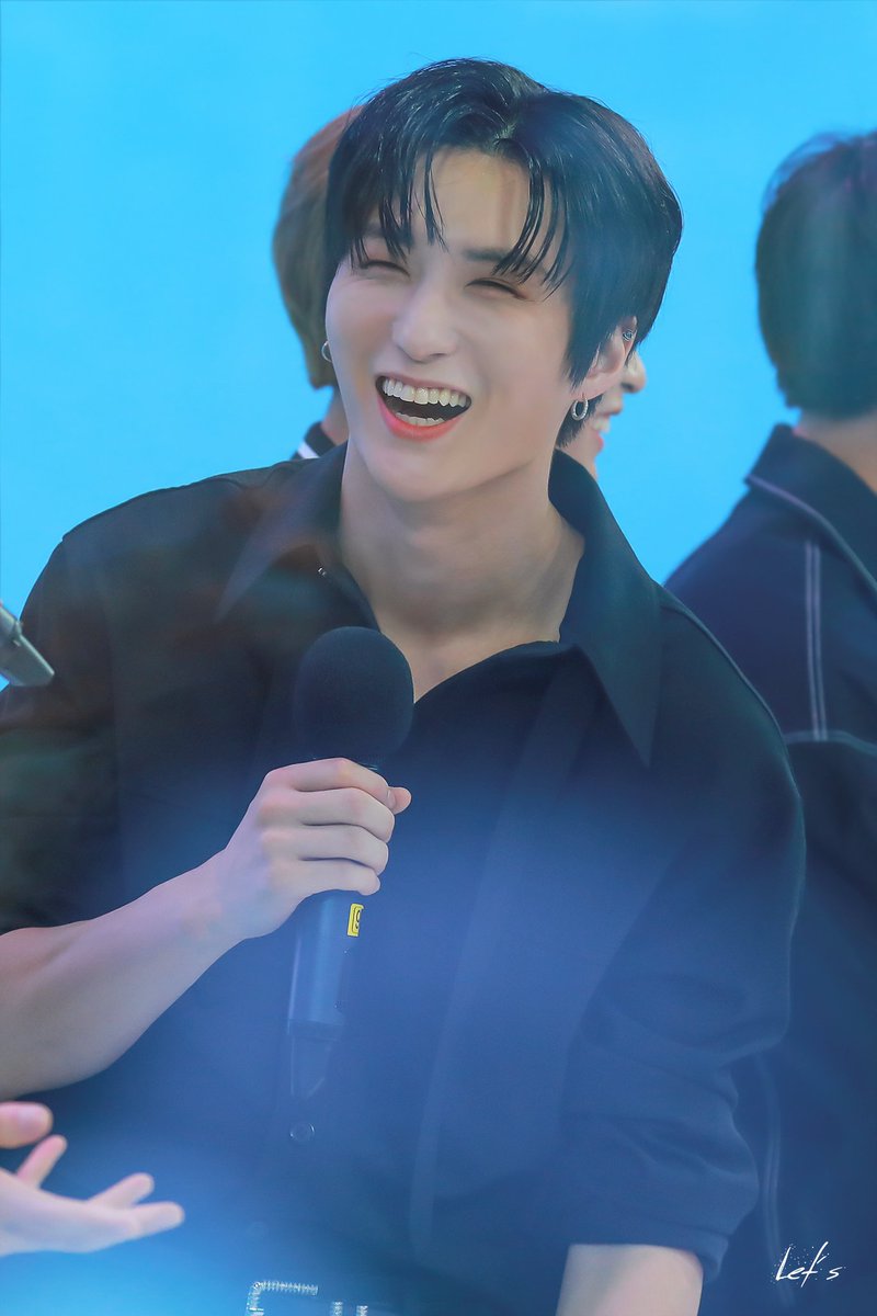 Let's (@lcm970219) on Twitter photo 💙🤍💙🤍💙🤍💙🤍💙🤍
창민아 생일축하해 사랑해
🤍💙🤍💙🤍💙🤍💙🤍💙
#이찬 #이창민 #E_CHAN #다크비 #DKB <a href="/DKB_BRAVE/">DKB_OFFICIAL</a> <a href="/DKB_japan/">DKB JAPAN OFFICIAL</a>
#HAPPY_E_CHAN_DAY 💙🤍💙🤍💙🤍💙🤍💙🤍
창민아 생일축하해 사랑해
🤍💙🤍💙🤍💙🤍💙🤍💙
#이찬 #이창민 #E_CHAN #다크비 #DKB <a href="/DKB_BRAVE/">DKB_OFFICIAL</a> <a href="/DKB_japan/">DKB JAPAN OFFICIAL</a>
#HAPPY_E_CHAN_DAY