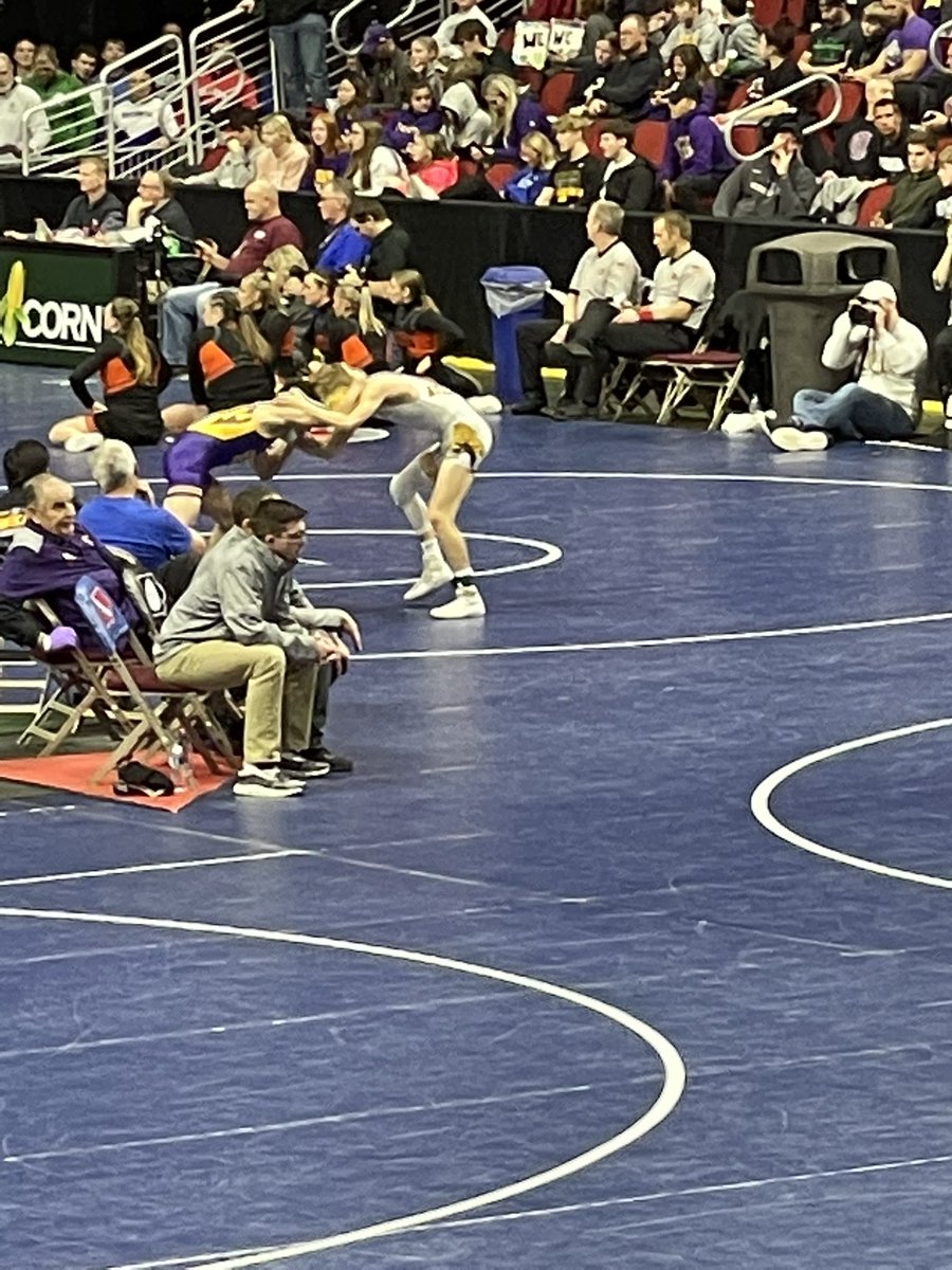 atlwrestling1's tweet photo. 126 Ethan Follmann wrestles Central DeWitt’s Royce Butt In the Quarterfinals and pins him in the second period!!!! WAY TO GO ETHAN!  🤼‍♀️ 💪 @atlcamwrestling @barstoolcam1  #trojanpride https://t.co/wMeAdvy6YP
