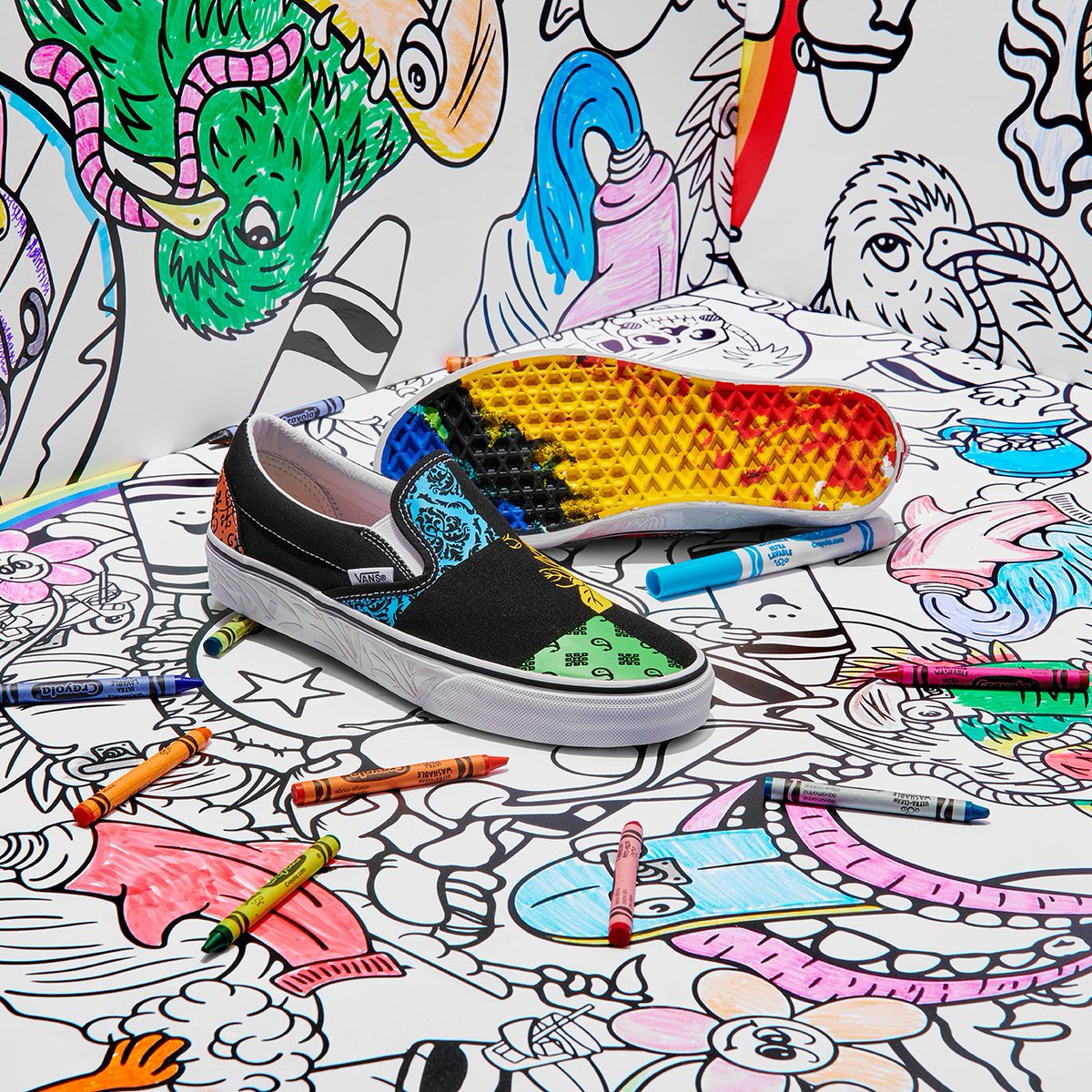 vans_mx's tweet photo. ¡Llegó el día! Colorea tu día aunque te salgas de la raya y celebremos que la creatividad ¡no tiene límites! Encuentra #VansxCrayola a partir de hoy en Vans Stores y distribuidores autorizados. 🖍️ https://t.co/L6HSU8I5ge
