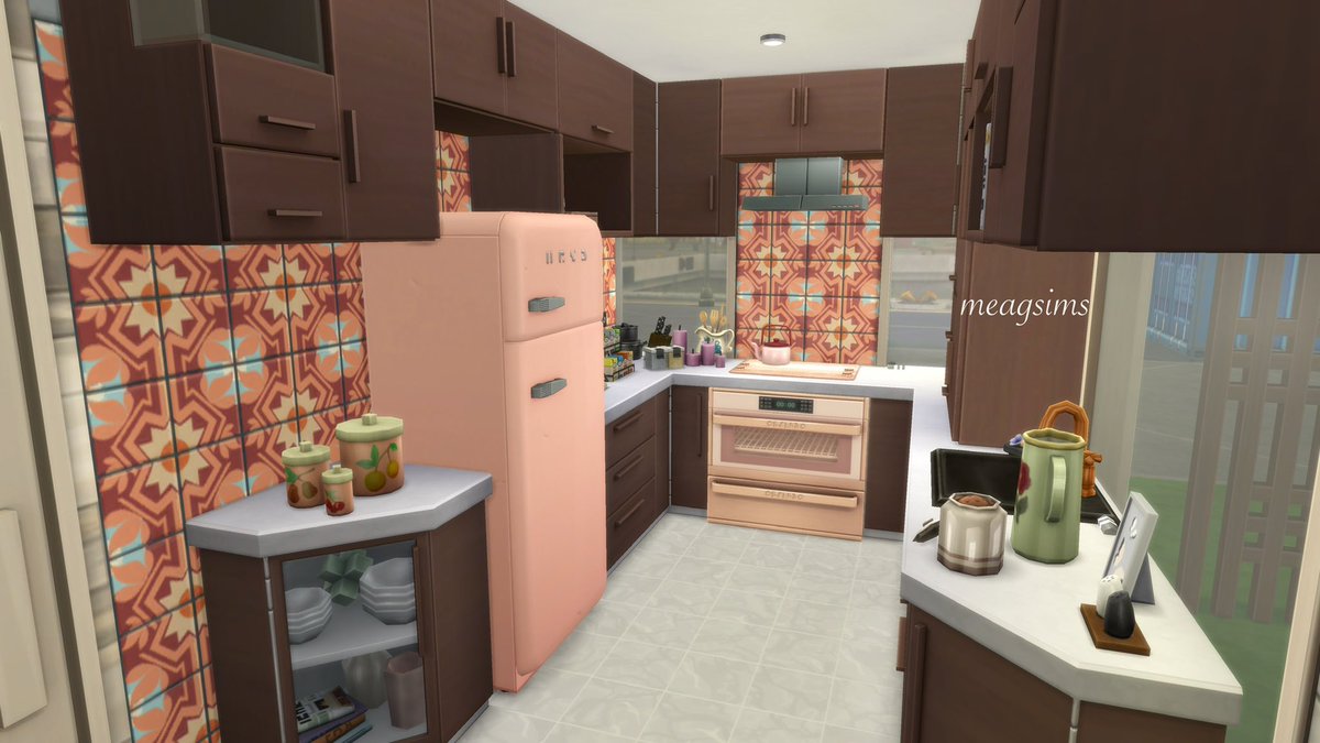 meagankart's tweet photo. Shipping container Kitchen Area 💓🌸 #TheSims4 #TheSims #redecorated https://t.co/pBYSGkCKir