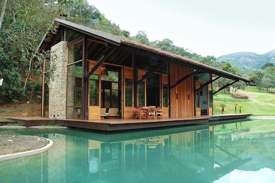 Ultimate holiday pad in the Brazilian mountains onekindesign.com/2012/08/05/ult…