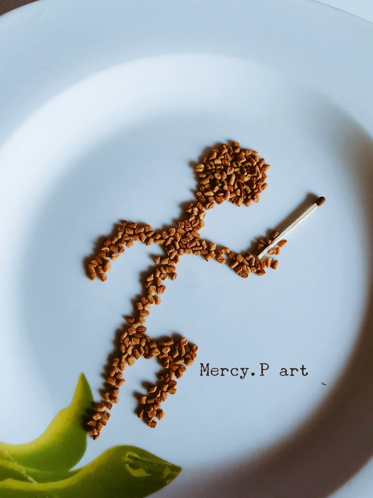 MercyPart's tweet image. Creative art involves exploring the world of your mind. 
🧘‍♀️🎨😊
I used seedlings to create a soul running to deliver a message on plate. Art is wild and it's about imaginations and creativity. If you lack the two then you're yet to start.