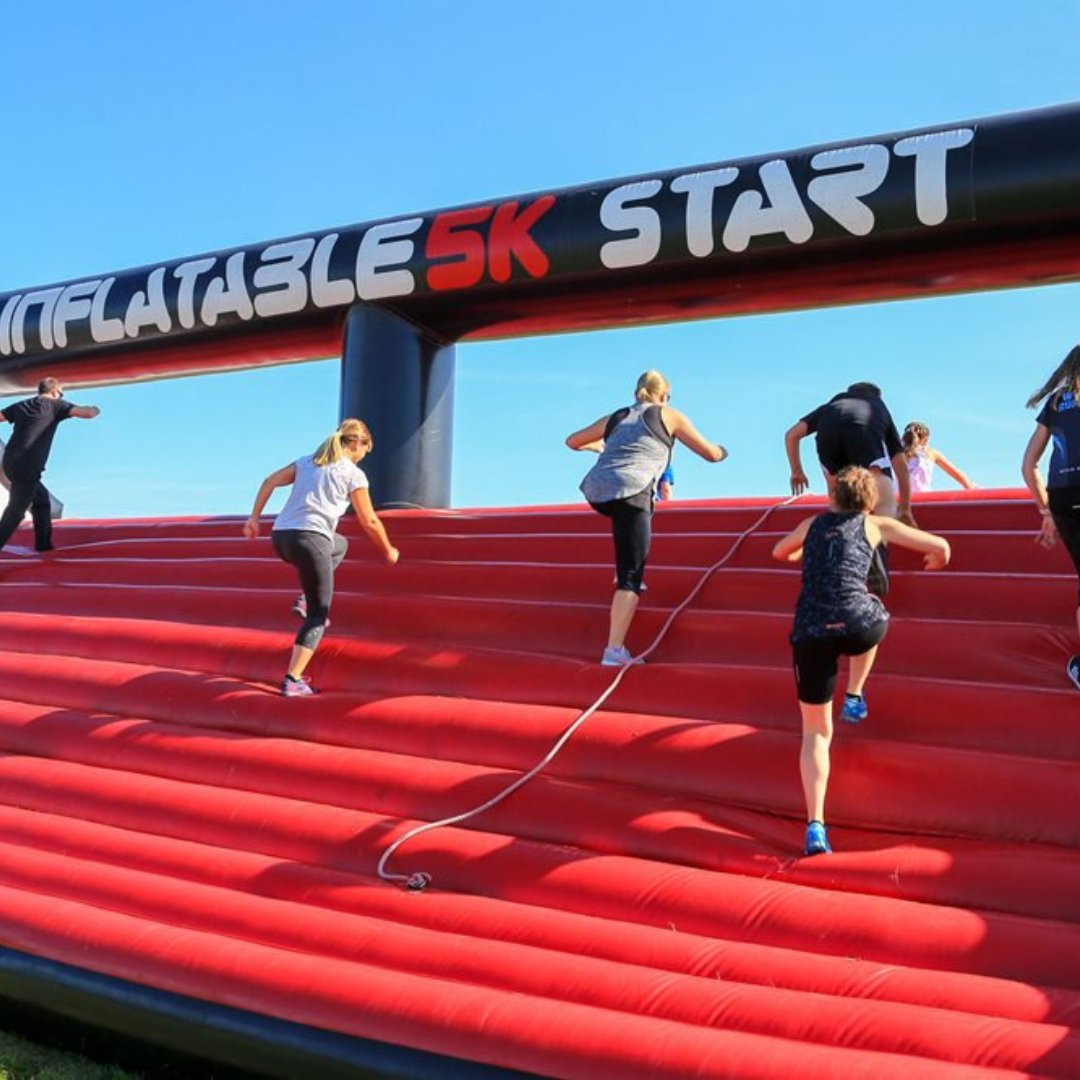 FlairEventStaff's tweet photo. Who doesn't love an inflatable 5K? Such a fantastic day out and it's even better to work at. Sports events are a passion for Flair, If you have a family member running at marathons or 5Ks, then why not work the event and cheer them on why you earn? #TheFlairWay https://t.co/OsGBGX0BKB