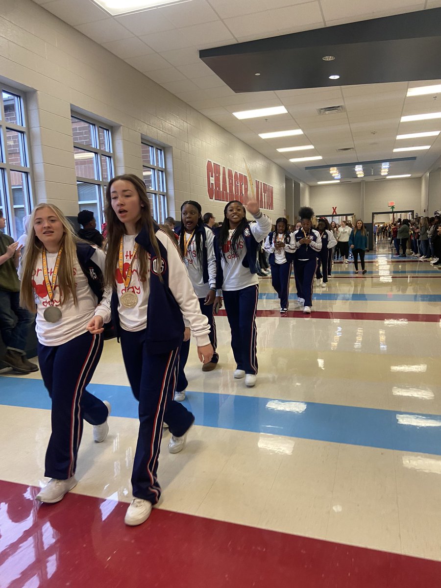 OaklandMS_Cheer's tweet photo. This morning our school honored us and @OMS_Swimming with a hallway rally to celebrate our accomplishments this season. We had so much fun and appreciate @ruistori1 and @OMS_Chargers for supporting us all season! We are so happy we could bring a Silver medal back to OMS!!! ❤️🤍💙 https://t.co/ow80DVK48k