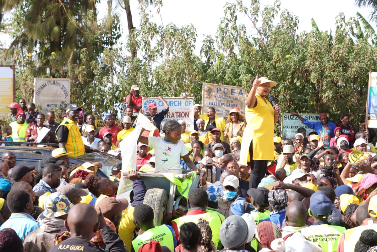 ItsSossion's tweet photo. H.E Gov @AnneWaiguru accompanied #JeshiKubwa la Kenya Kwanza to Kiambu County where she delivered the Bottom Up Economic Model of Economic Revival.
#VoteForAWoman
#BottomUpEconomicKe
#KenyaKwanzaInKiambu https://t.co/WDW42QFm5s