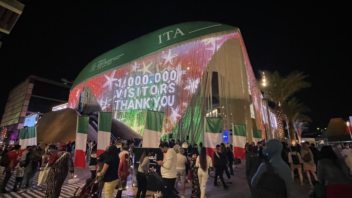 ItalyExpo2025's tweet photo. 1 MILLION VISITORS 🇮🇹 🥳
Thank you to all our guests for visiting the #ItalyPavilion! We look forward to welcoming you for the Grand Finale of #Expo2020Dubai with amazing surprises... it's now or never! 
#BeautyconnectsPeople #ItalyExpo2020 https://t.co/C587yfb6bH