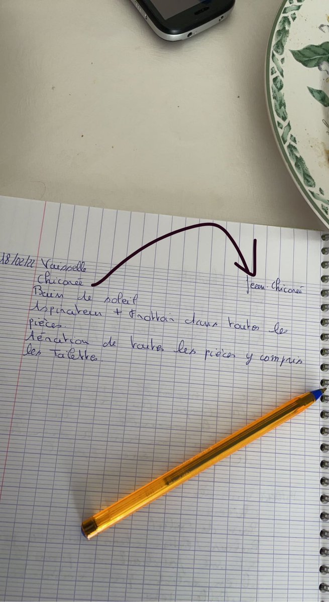 Jean_ChrisL's tweet photo. J’ai tellement l’habitude de noter la chicorée que je prépare à ma bénéficiaire que je me suis appelé « Jean-Chicorée » tout à droite de ma signature https://t.co/B6IStomWDo