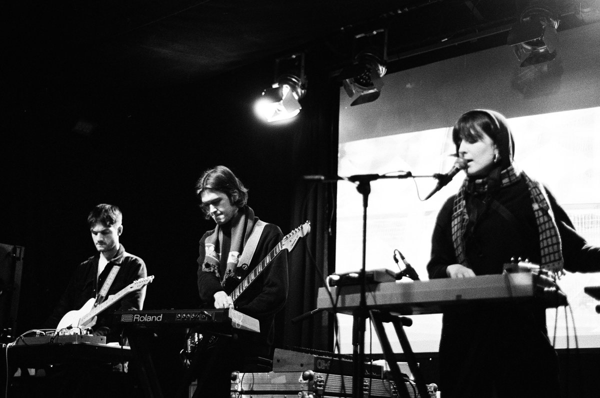 tix for our headline show at <a href="/thecastlehotel/">The Castle Hotel</a> manchester 7/04/22  are live now on <a href="/seetickets/">See Tickets</a> and <a href="/dicefm/">DICE</a> - seetickets.com/event/dek/the-… ⛓