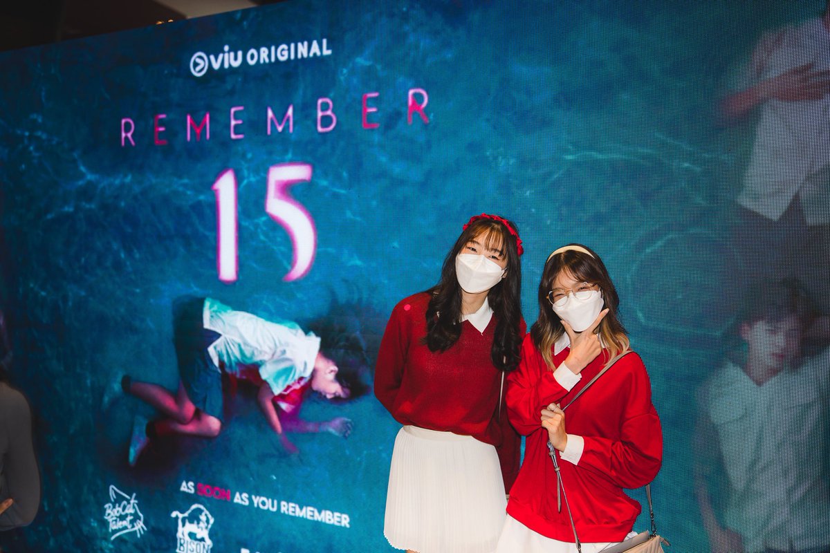 ASTERIDOL's tweet photo. กันและแซนดี้ไปร่วมงานเปิดตัวซีรีส์ Remember 15 รอบปฐมทัศน์มาค่ะ ขอบคุณทางงานที่เชิญพวกเราไปนะคะ ได้ดูไป 2 EP. ขอบอกว่าสนุกและชวนให้ติดตามมากๆ เลย ใครอยากดู รอ 22 ก.พ. นี้นะคะ รับชมได้ทาง Viu ค่า

#ASTERIDOL #Remember15
#Remember15Premiere
#RMB15 #Viuอ่านว่าวิว https://t.co/Ranz09lRbj