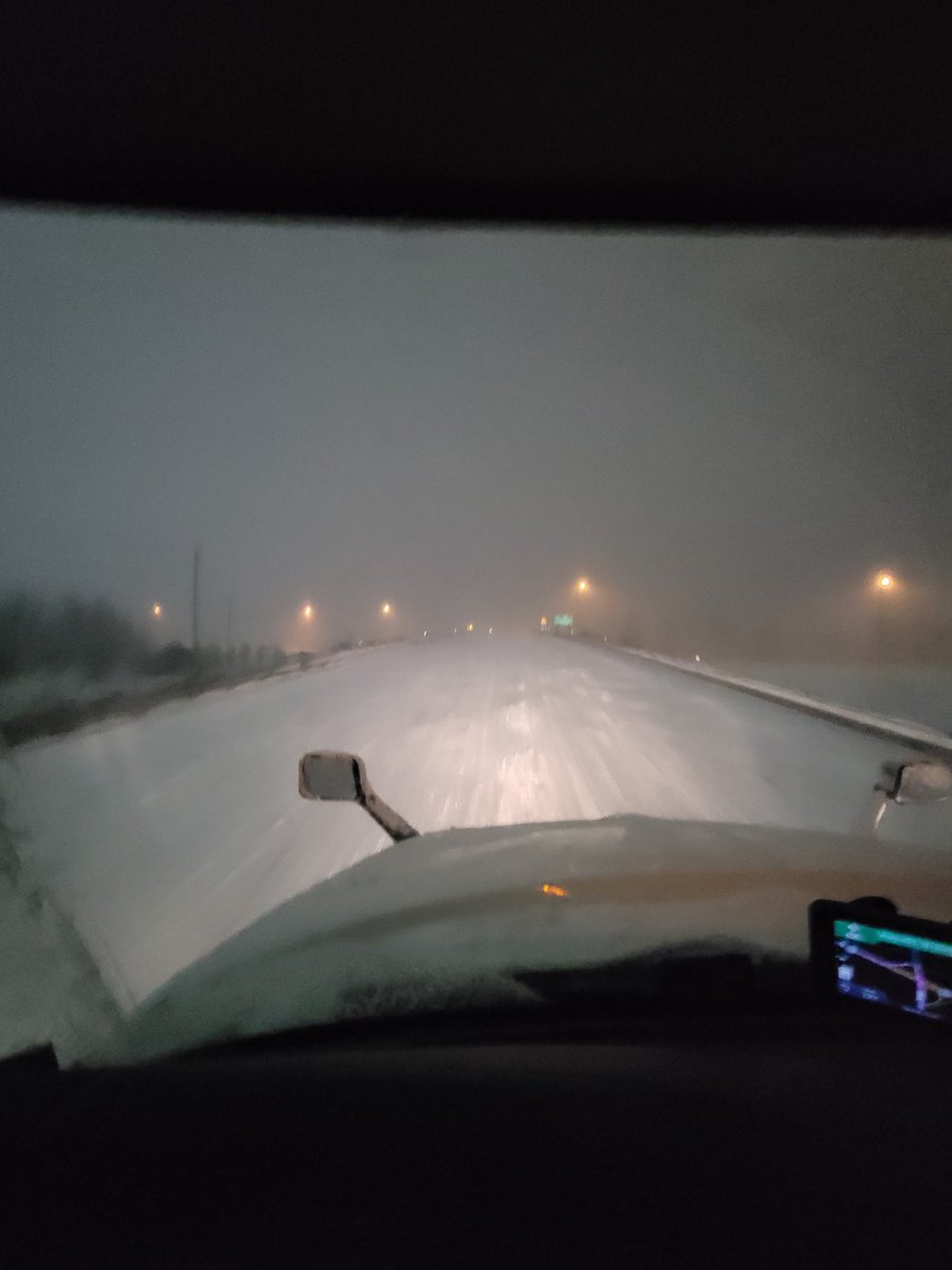 aperture_flash's tweet photo. Feels like a scene out of a horror movie. I've used over a gallon and a half of washer fluid in two hours.
Hey @WhiteVault ever considered doing a story on the iceroads? Lol #TravelIsNotAdvised
#LongHaulLife #Winter #Trucking https://t.co/rtV5HPwbIU