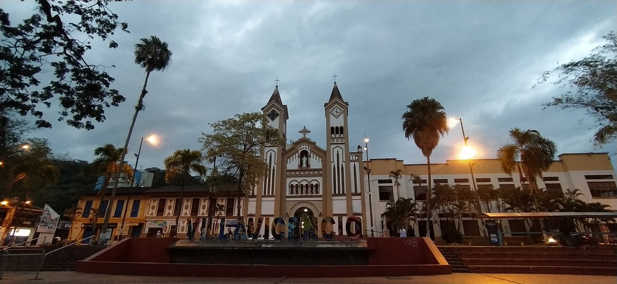 Apacible Villavo la bella a esta hora. ¡Tomo Café!☕