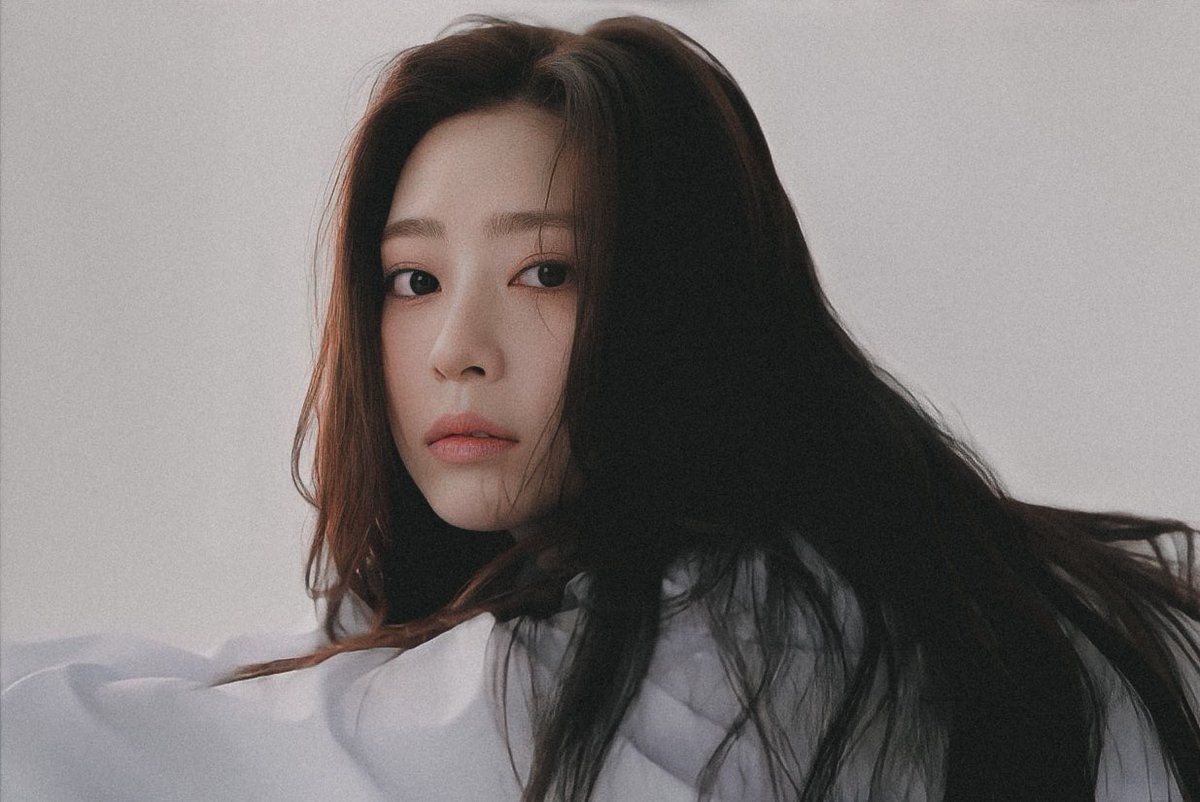 KWON2KIM's tweet photo. 똑똑….

#김민주 #MINJU #キムミンジュ https://t.co/zUZNtjMm15