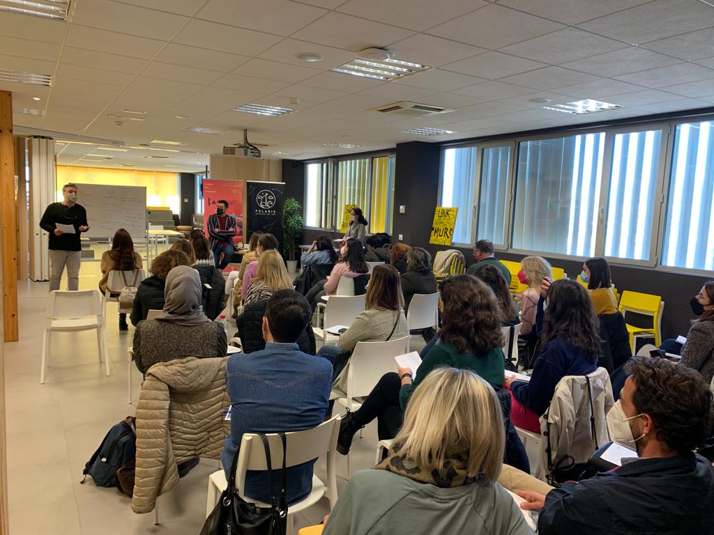 ArrabalAID's tweet photo. Reunión de #entidadessociales #MesaPorElEmpleo en @linkbyuma gracias al apoyo de @InfoUMA. Profesionales de @ArrabalAID, @asitmalaga, @CEARefugio e @INCIDEong dinamizan una jornada colaborativa para fortalecer el #TrabajoenRed y coordinar la atención que se presta desde las ONGs. https://t.co/lmsKUXbFoa