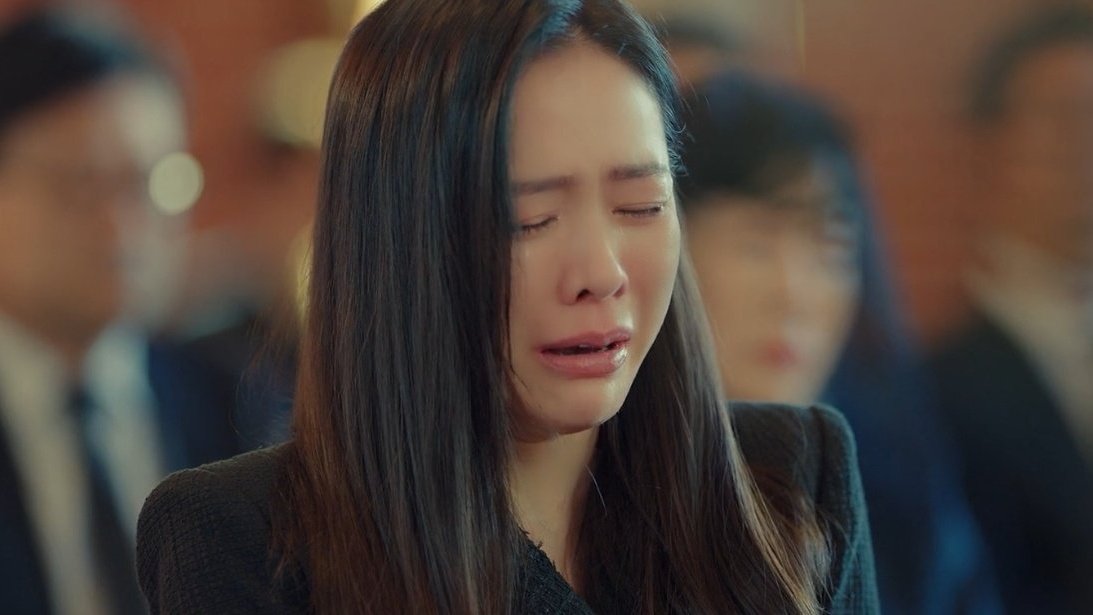 iconickdramas's tweet photo. All I know is pain 😭😭😭 #ThirtyNine #ThirtyNineEp2 https://t.co/aW7DdE7cYn