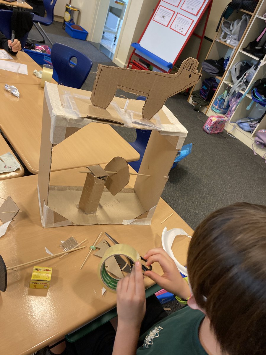 Extending our learning of how animal traits ensure survival while engaging in some serious engineering! Cardboard automatas in G3. <a href="/acsabudhabi/">ACS Abu Dhabi</a> #innovation