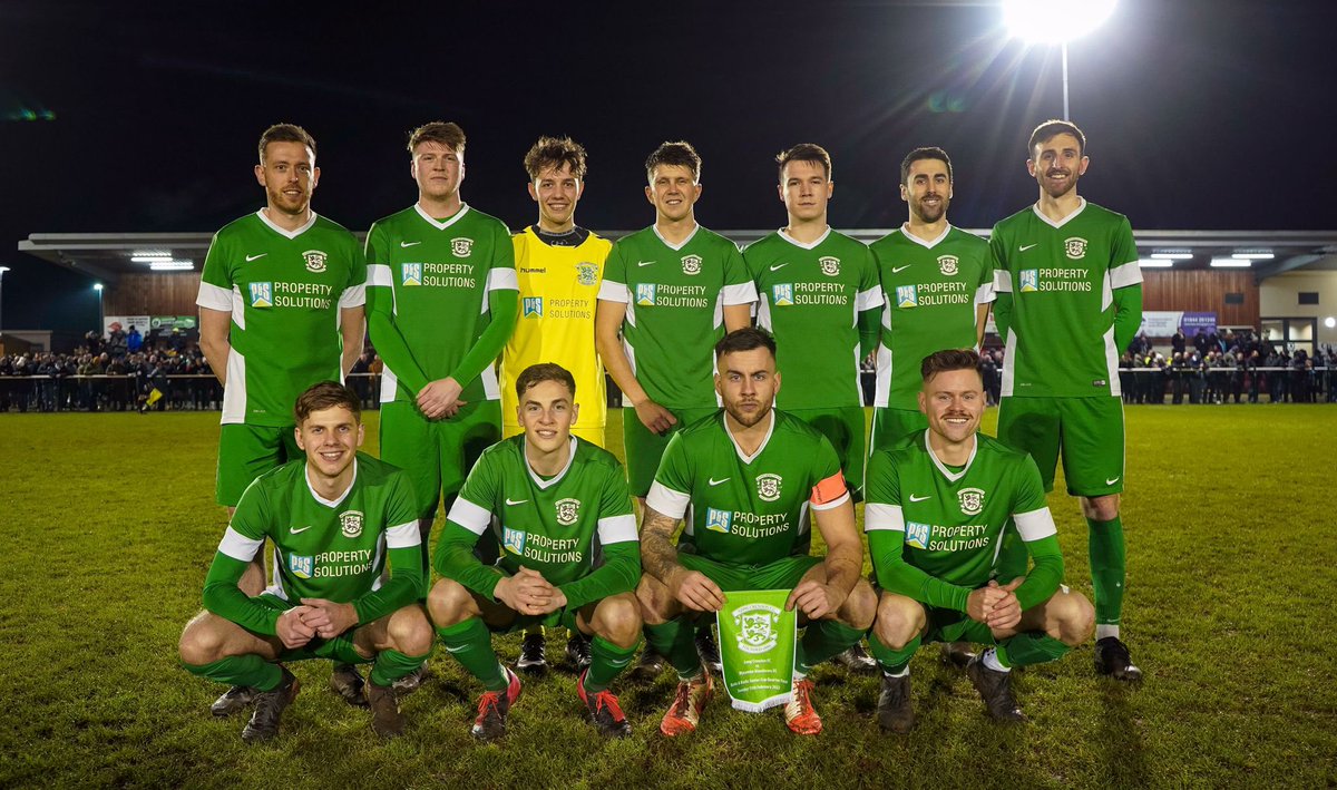 james_shrimp's tweet photo. Amazing experience playing Wycombe Wanderers! A night I never thought Id get in football! 

What an event @LongCrendonFC put on with help from @thameunitedfc, @Hire3b and @CatlingCarl. A massive credit to @wwfcofficial what a really class club they were throughout!Love my team💚 https://t.co/FG3xRM9Wo4