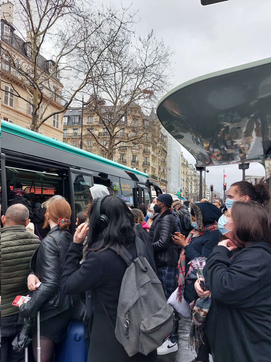 WahedGdesP's tweet photo. En raison d'un mouvement social des Agents de la RATP,ce vendredi 18 février éviter(ou reporter)vos déplacements dans la mesure possible sur Paris,car circulation très perturbée.@IDFmobilites @Marychristelle8 @NPRIGENT_SNCF @SorayaSNCF @delphinedangoi2 @FouedKaouachi @NabsJ https://t.co/6foFcm2xSv