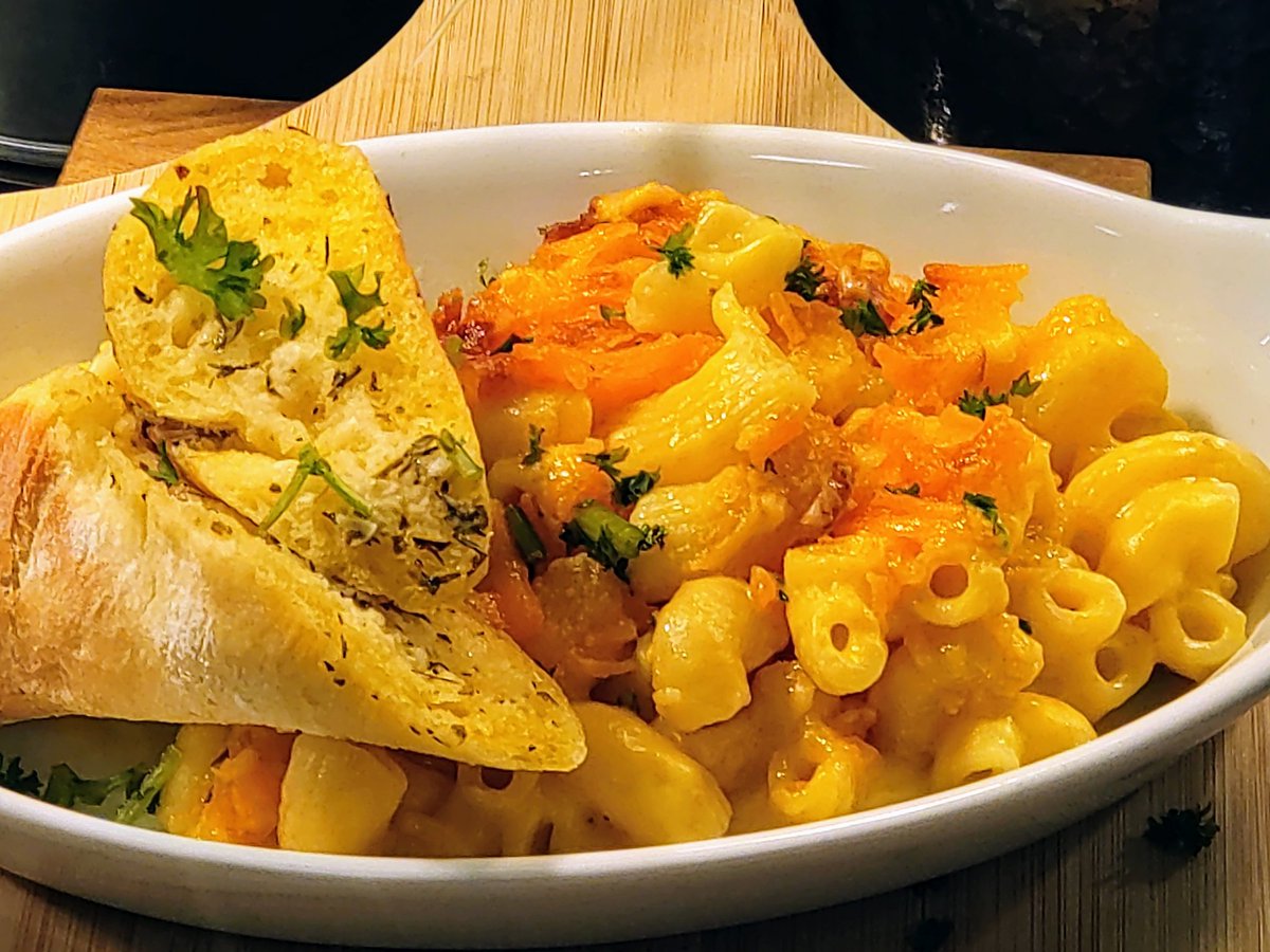 Greenock Food (@foodgreenock) on Twitter photo Happy Friday everyone. Come warm yourselves up with homemade tomato and vegetable soup or Friday favourite Mac n cheese <a href="/FoodGreenock/">Greenock Food</a> <a href="/GosiaLagiewka/">GL</a> <a href="/CarolineBaci/">Caroline Baci</a> Happy Friday everyone. Come warm yourselves up with homemade tomato and vegetable soup or Friday favourite Mac n cheese <a href="/FoodGreenock/">Greenock Food</a> <a href="/GosiaLagiewka/">GL</a> <a href="/CarolineBaci/">Caroline Baci</a>