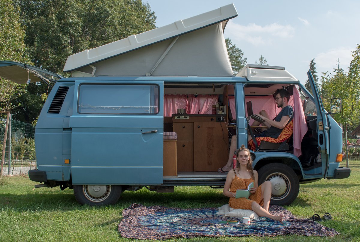 Monday's aren't so bad when your office looks like this 💗