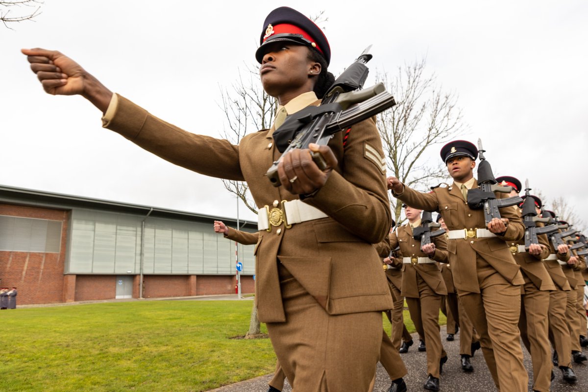 BritishArmy's tweet photo. How do you like to spend your Thursdays?

For 400 junior soldiers, last Thursday was the biggest day of their lives as they graduated from #AFCHarrogate. The #Yorkshire weather didn’t deter 2,000 visitors from supporting them either 🥶

For more photos: https://t.co/yeRY6kodL8 https://t.co/Xcs4JQ2OqT