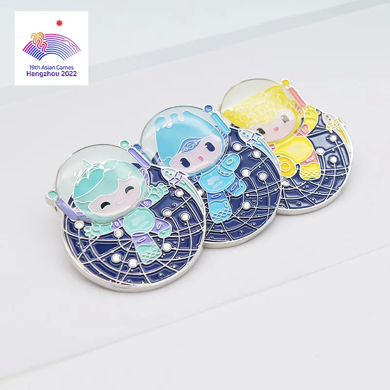 hangzhoufeel's tweet photo. The race is on to snap up 2022 #AsianGames souvenirs. Mascots Chenchen, Congcong and Lianlian have been flying off shelves. Their designs are inspired by three World Heritage sites in #Hangzhou, namely the Archaeological Ruins of Liangzhu City, West Lake and the Grand Canal. https://t.co/09jmLAQLVM
