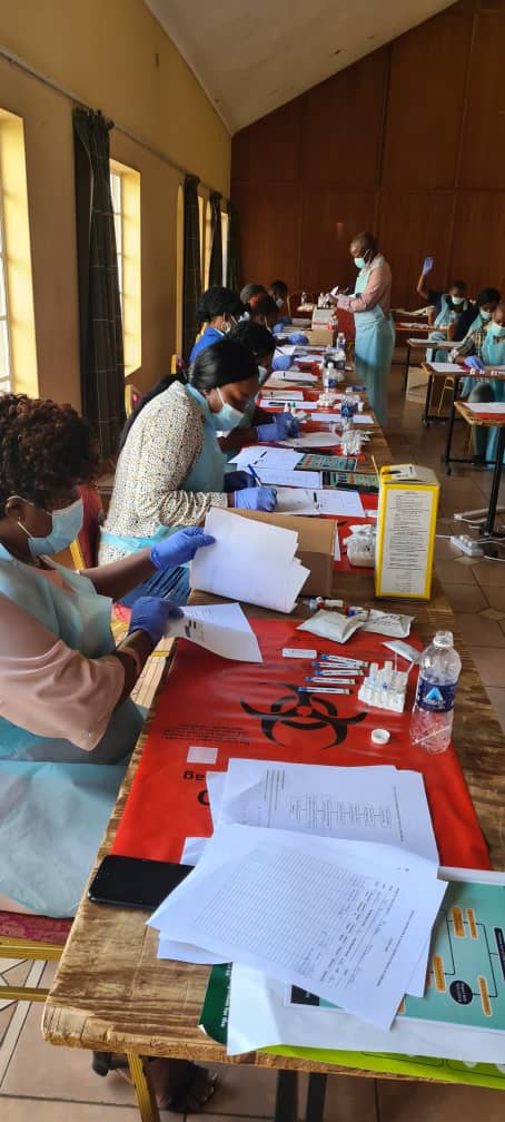 naczim's tweet photo. NAC supporting capacity building of  Zimbabwe Republic Police Health Officers in Rapid HIV Diagnostic Testing 140 ZRP Health Officers have been trained this year 
The training is a drive to ensure wide coverage of HIV testing services. Sights from one of the training Mash Central https://t.co/YhyOR4tgqu