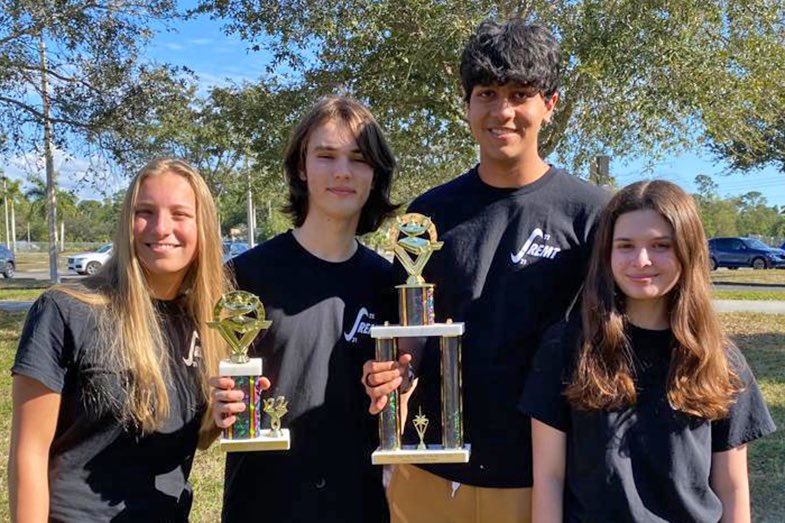 RansomEverglade's tweet photo. RE's math team brought home hardware from regional tournaments in Naples and Boca Raton. Huge congrats to the second-place calculus team, and Alex Van Lidth '22 for top-five individual honors! #REproud https://t.co/oC3rZEQqcK