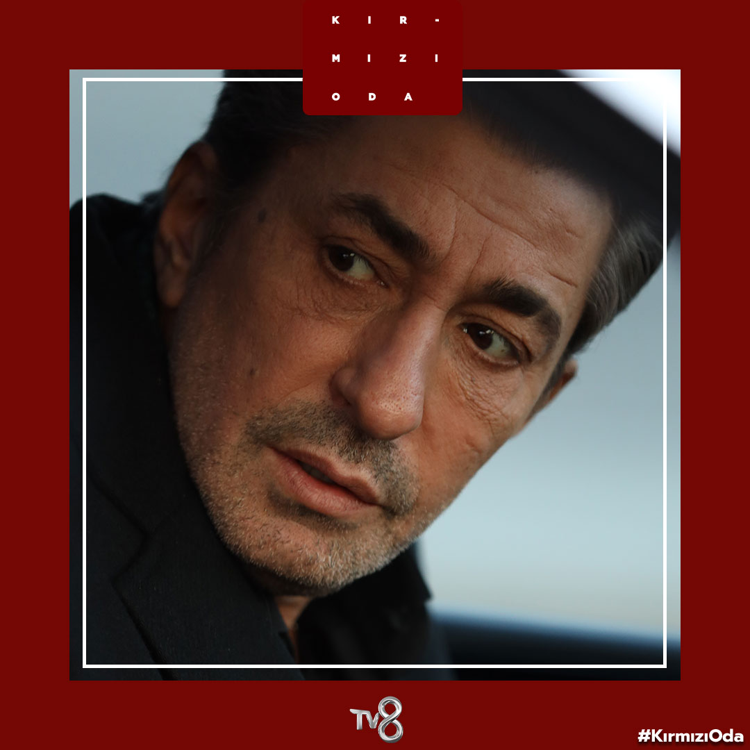 tv8's tweet photo. Son 3 saat!
Sadi, yıllar sonra babasıyla yüzleşir. #KırmızıOda final bölümüyle bu akşam 20.00’de TV8’de. @kirmiziodadizi #tv8 #binnurkaya https://t.co/FK3j8i9DIv