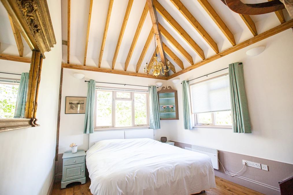 TheHolidayCots's tweet photo. ⭐️ Special Offer ⭐️
March availability in Tree Tops at House on the Brooks is discounted by 50%. Don't miss out on this amazing offer, book now to avoid disappointment.
🛏️ Sleeps 1-18
https://t.co/EIrFIdZd0n
#SpecialOffer #Discount #BookDirect #Holiday #Hardham #WestSussex https://t.co/ByUULU51TT