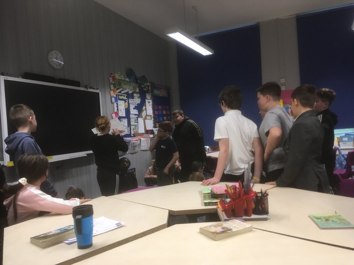 Windmill6MA's tweet photo. Year 6s teaching each other. So confident and sure of themselves; love it 😊!#MusicFederation https://t.co/qMPiTBuENn