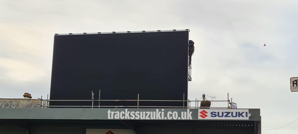 Our wonderful team have been at <a href="/OfficialECFC/">Exeter City FC</a> over the last few days working hard despite storm Eunice! The screen is still standing strong! #StormEunice #ECFC #PEPLED #Eunice