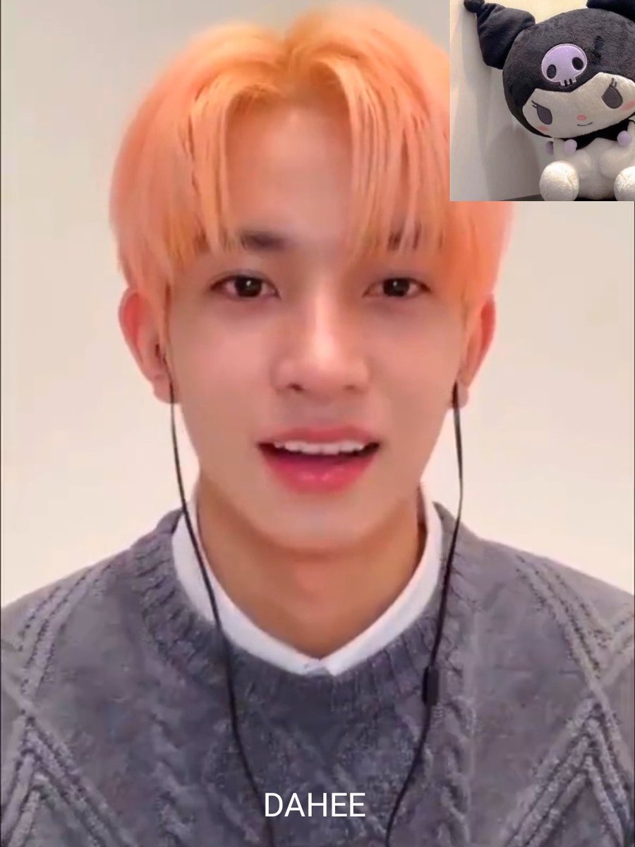 __d4hee's tweet photo. 220218 이즈위 영통팬싸
별거 아니야;; 그냥 너무 보고 싶고 희승이한테 항상 건강하시고 행복하시라고 상기시켜주는 거야•••🥺💗 https://t.co/2Gl4CGEqgl