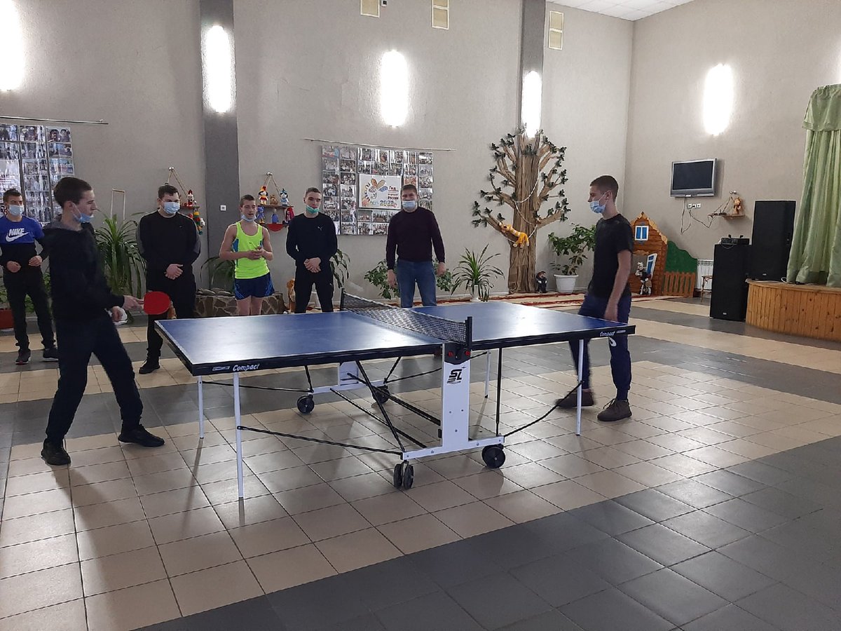 18 февраля. Любительская игра в теннис.
