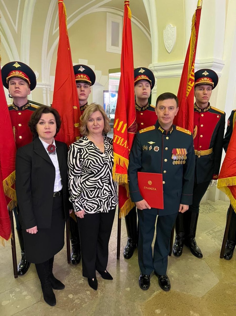 bryanskoblru's tweet photo. В Военно-историческом музее Артиллерии, Инженерных войск и войск связи, состоялась торжественная церемония передачи Боевого Знамени 111 отдельного зенитного артиллерийского дивизиона (Брянского Фронта) в ГБУК «Брянский государственный краеведческий музей». https://t.co/a9QrbStyaH https://t.co/6LWSLAiqwU