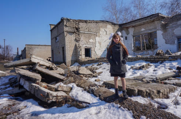 UNICEF_UA's tweet photo. #Schools &amp; kindergartens are #NotATarget and should be a safe place for #UkraineChildren to learn and grow. More than 750 schools damaged since the beginning of the conflict on both sides of contact line. 
UNICEF calls to protect #children from attacks https://t.co/woQAGfa9OA https://t.co/tAAEd0tkkt