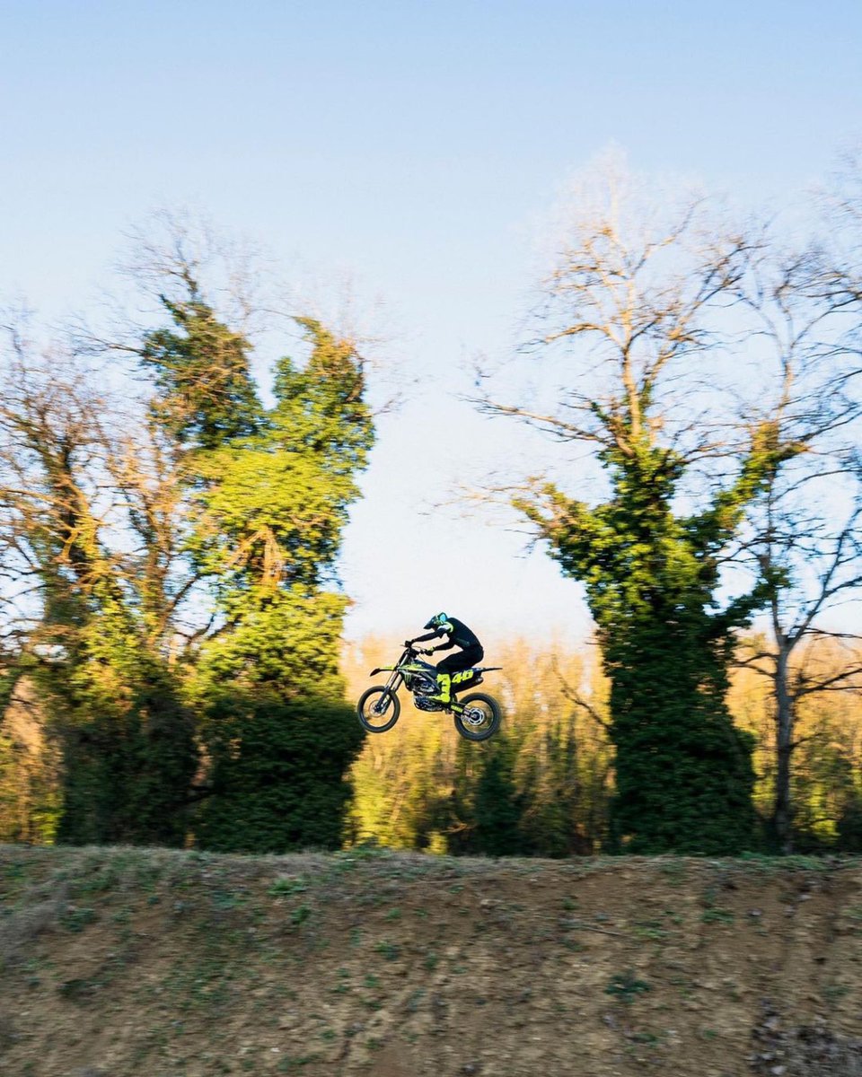 ValeYellow46's tweet photo. Mx training in Faenza with the @VRRidersAcademy 
📸 @camilss https://t.co/7LAU1VLb4G