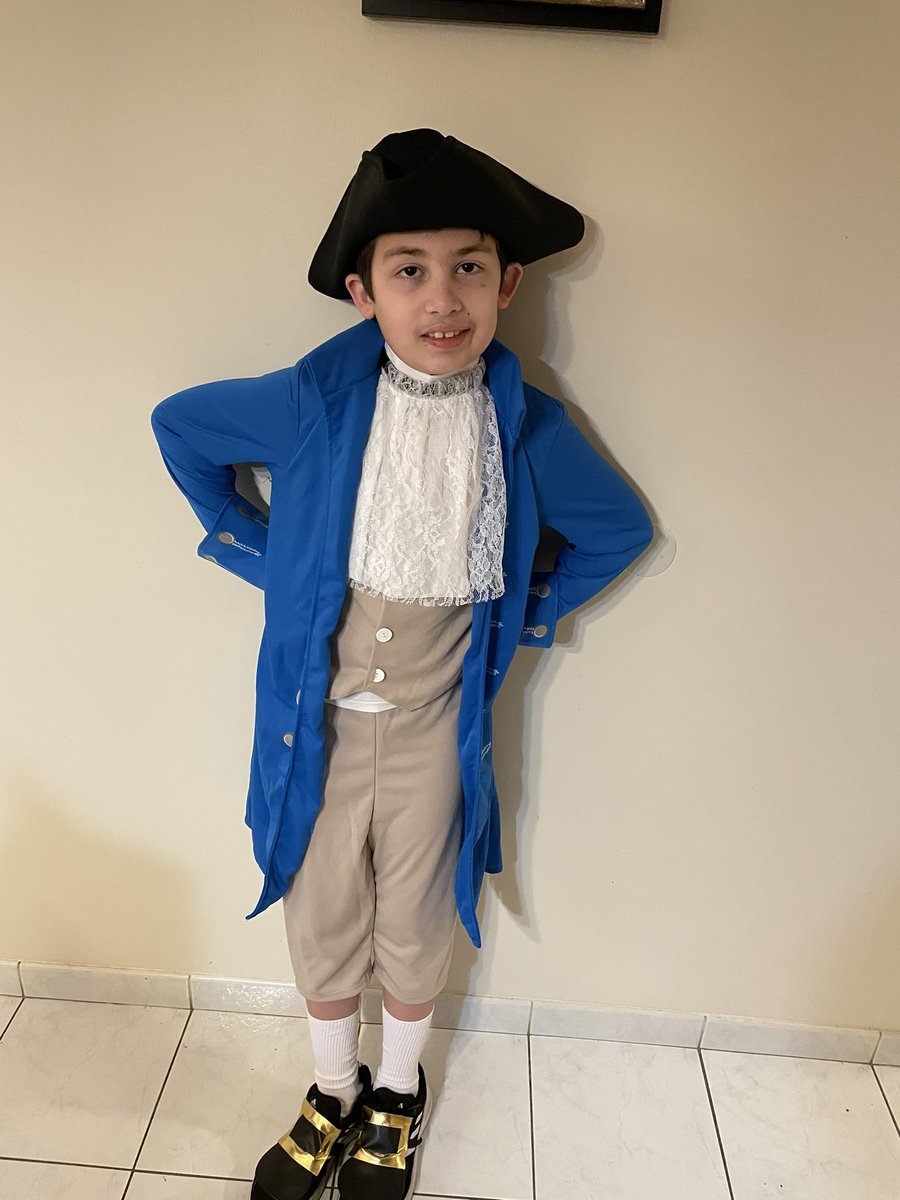 Explorers Day at School ❤️❤️❤️ 
#Samuel D Champlain #fantasticfours <a href="/MrsLepe_4th/">Mrs.Lepe</a> @swillowpta