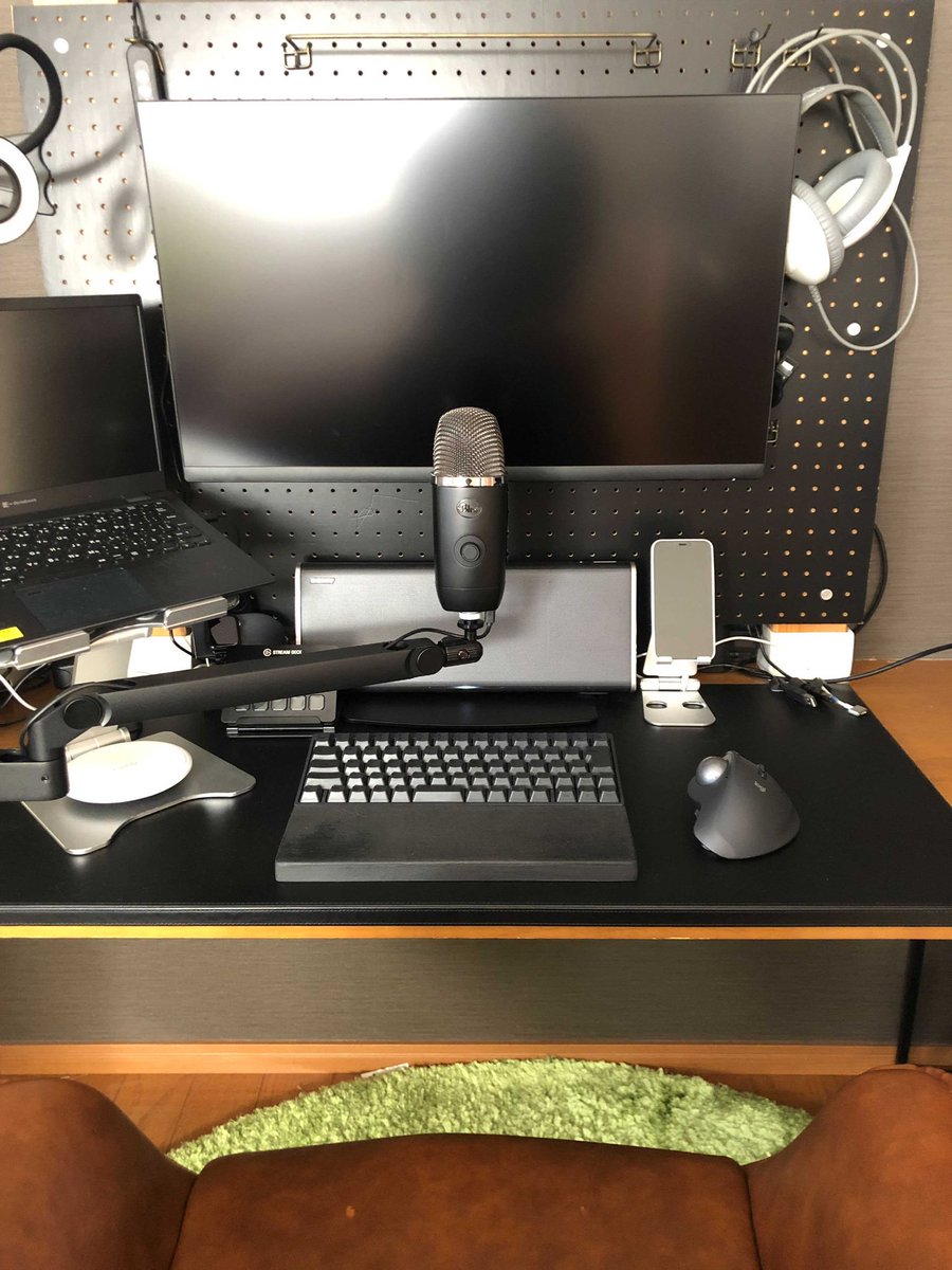 M_HR1515's tweet photo. 品薄すぎて転売価格が高騰しているelgatoのマイクアームが、奇跡的に定価で入手できたのでテンション上がってます。 https://t.co/nwgupAjgRB