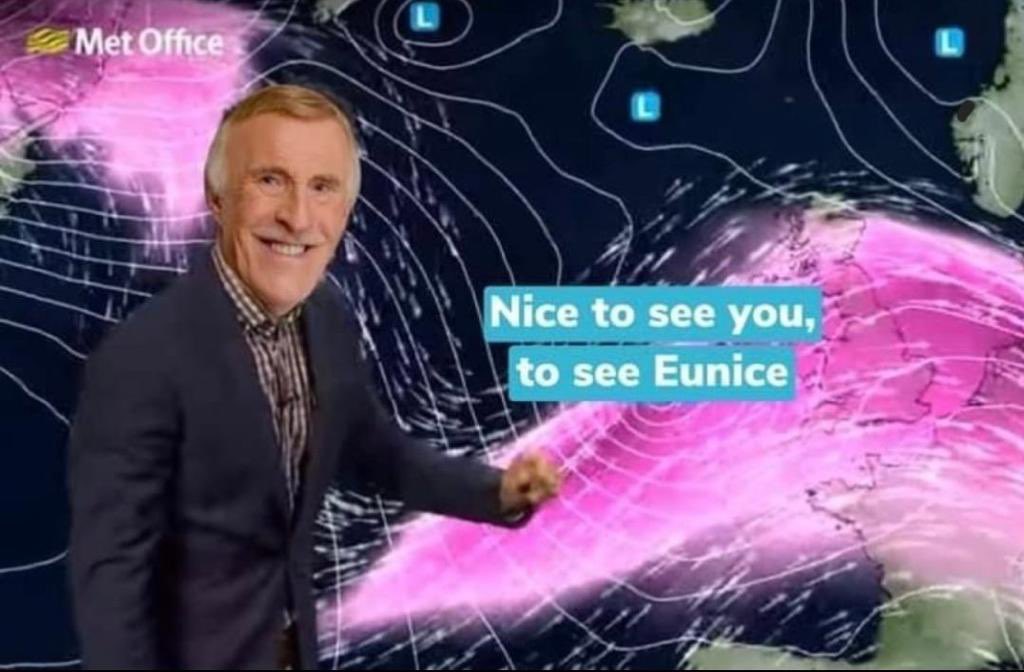 NorthernWayPR1's tweet photo. 🌬️ Don't let #StormEunice put you off! 

🔥 We've got our fires on to keep you warm

💨 Wrap up and stay safe if you're travelling into town. We're looking forward to welcoming you into the warmth #Preston! https://t.co/WUP2XlAUM3