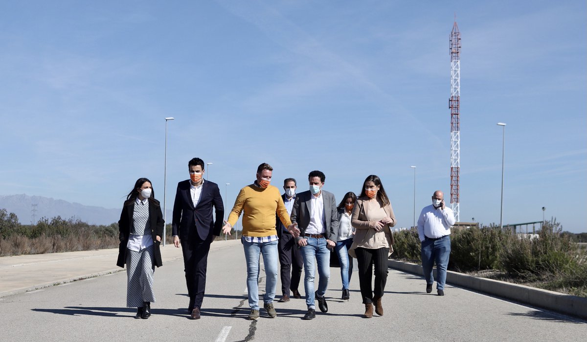 🍊 <a href="/BalEdmundo/">Edmundo Bal</a> ha visitado esta mañana #NavalmoraldelaMata , donde ha reivindicado alternativas de desarrollo económico para la comarca de Campo Arañuelo y la total implicación de la <a href="/Junta_Ex/">Junta de Extremadura</a> para impulsar el área empresarial #ExpacioNavalmoral.

#ActualidadCs #CsExtremadura