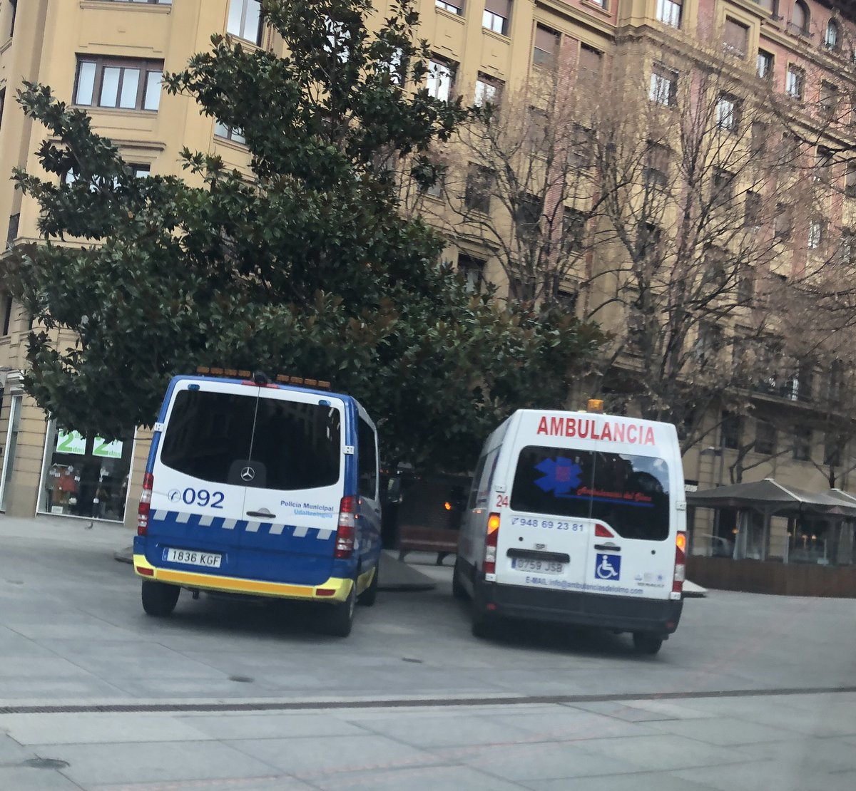 Osasuna a la grada. tweet media