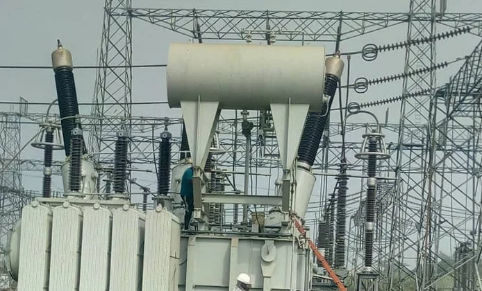 TrueNewsNG's tweet photo. Electricity consumers on Thursday kicked against the silent increase in the tariff payable by customers to power distribution companies for electricity consumed.
https://t.co/p5K8BrdsHV https://t.co/52iqf6jy0h