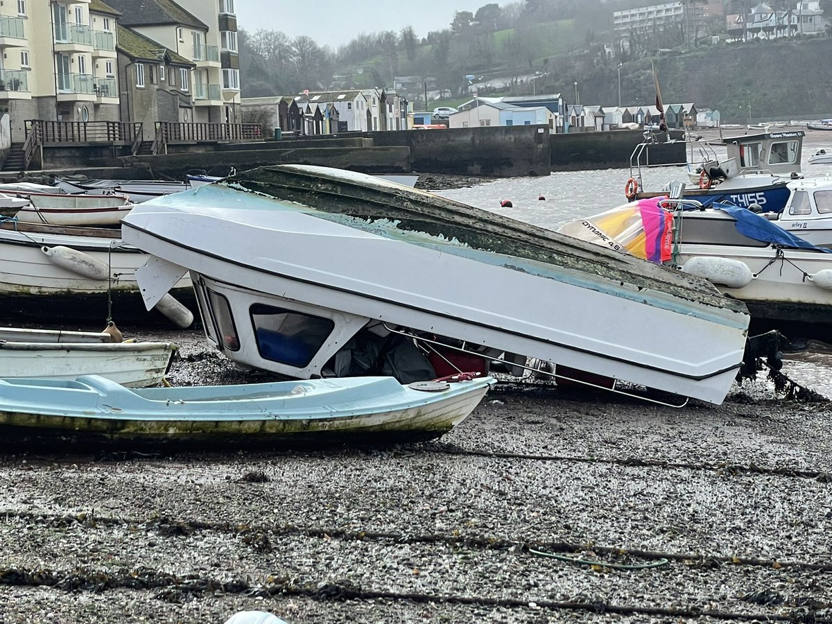 Carnage on the river #StormEunice