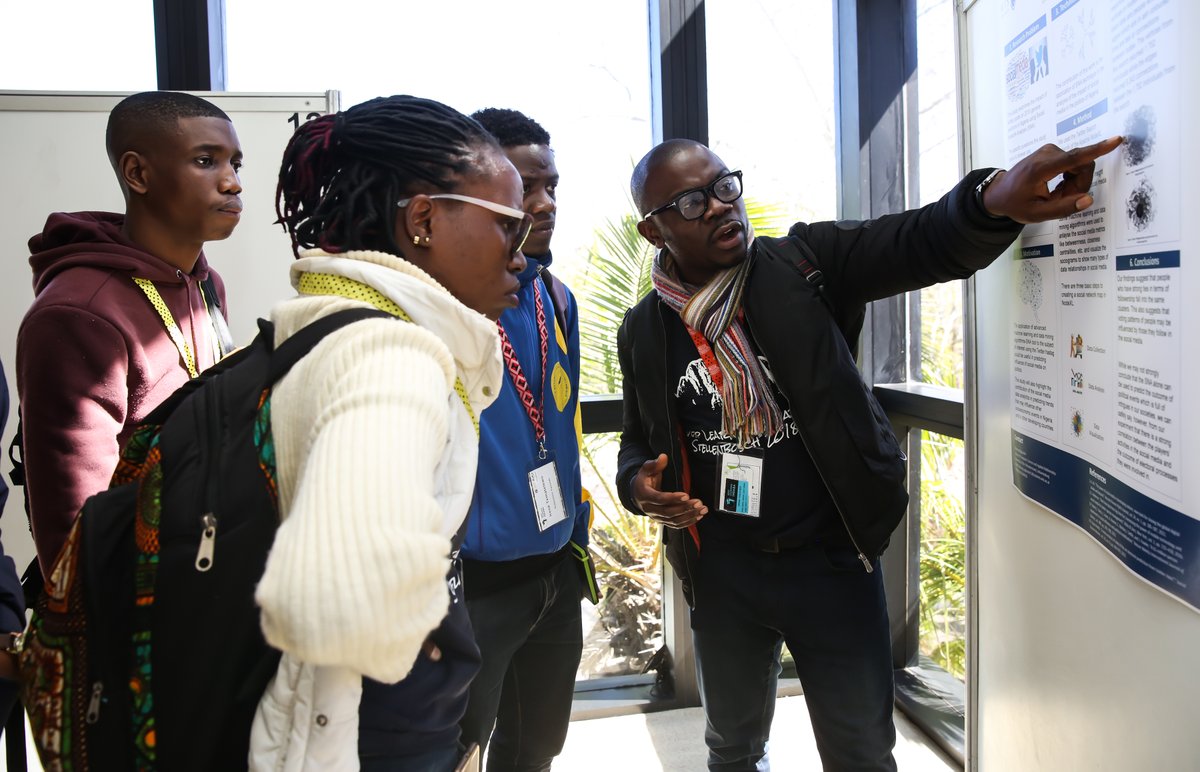 TRF's tweet photo. 💻 From endless surveillance to algorithm bias, activists have been sounding the alarm over AI for years.
 
✊ But for some African developers, it might be key to tackling inequality.
 
Could AI really help lift countries out of poverty? These computer scientists think so. 🧵 https://t.co/ZZqrxc3P90