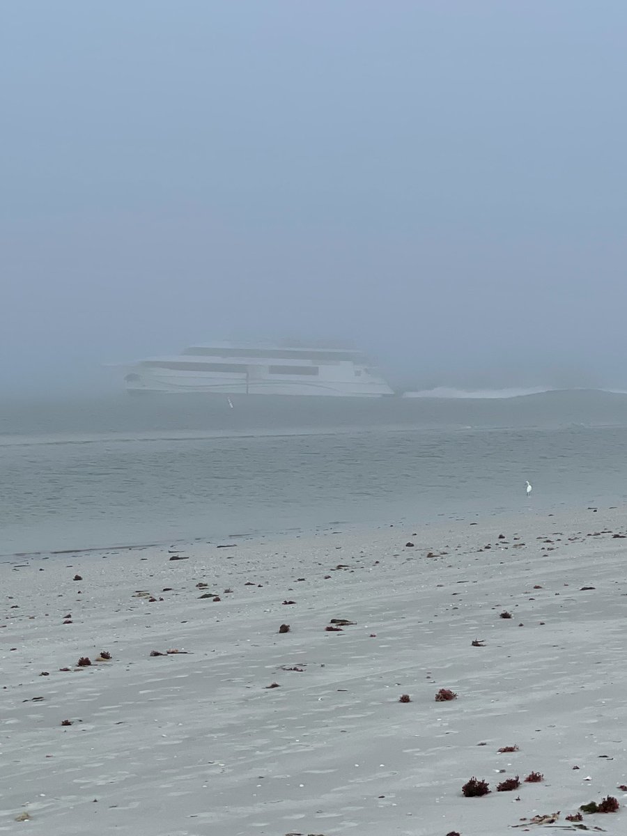 clbabb's tweet photo. ⁦@KeyWestExpress⁩ in the #fog ⁦@VisitFortMyers⁩ ⁦@JasonDunning⁩ 😊 https://t.co/YnHObw8wK5