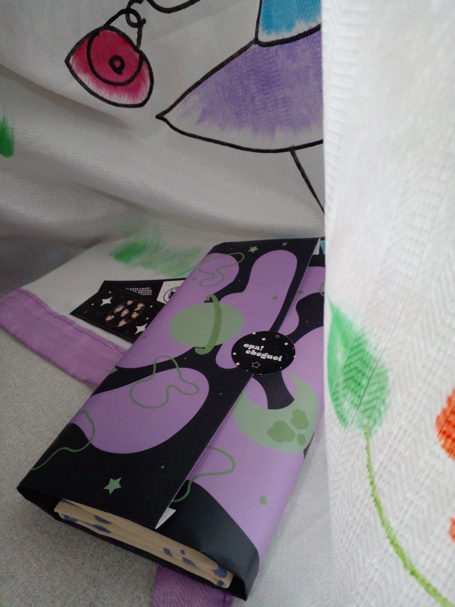 SLkstore's tweet image. Apresento a vocês, o unboxing mais fofo da galáxia😭♥️

Agradeço muito as meninas, Ivi @dalgonadsg e Nany @_airplanedesign !!!

Agora sim, vocês ficarão mais próximos de suas estrelas😫♥️♥️♥️
#StarLabFeed