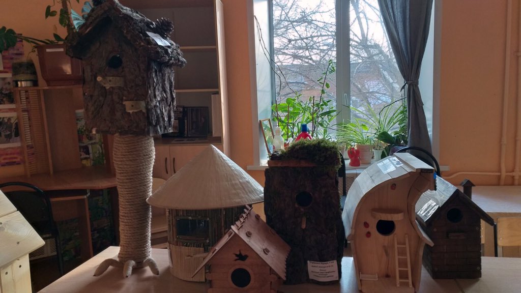 18.02.2022 г. на базе ЦДЮТ «Мечта» проведен районный отборочный этап городского конкурса «Самарский скворечник».
В конкурсе  участвовало  44 ребят из 10 ОУ Самарского р-на г.о. Самара:  «Детский сад» 50,  56, 49, 144, Школа  13, 39, 63, Гимназия 3, ЦДЮТ «Мечта».